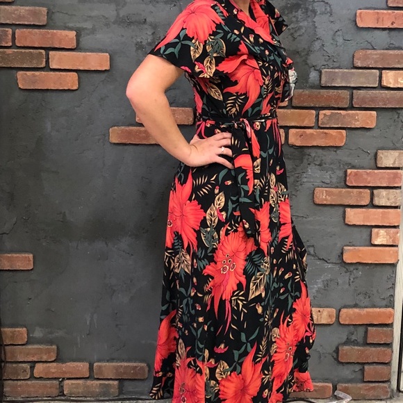 Dress - Picture 6 of 7